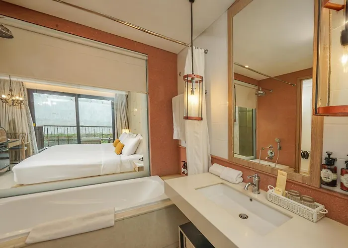 Hotel Jambuluwuk Oceano 4*