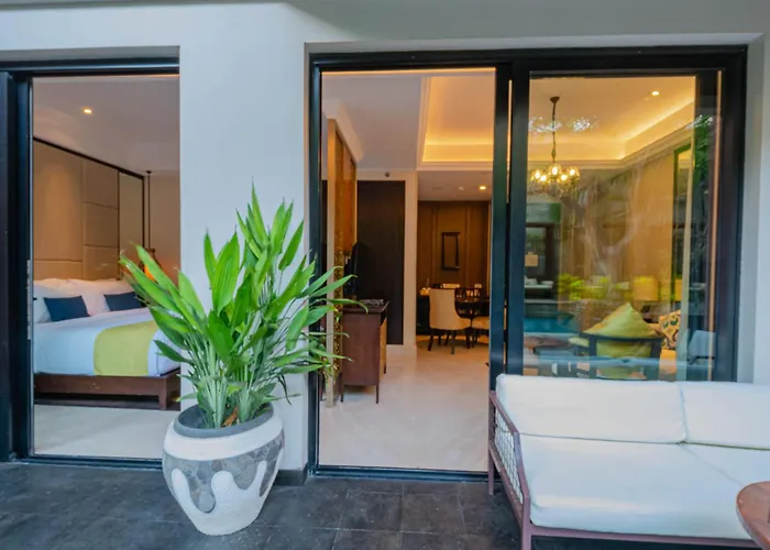 Jambuluwuk Oceano 4*