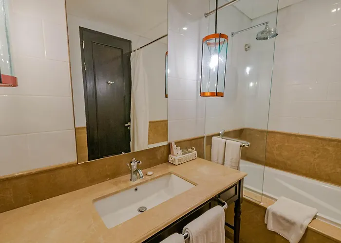 Jambuluwuk Oceano 4*